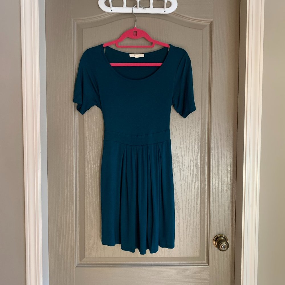turquoise short sleeved dress campus collegiate back to school office